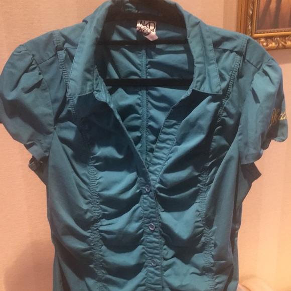 Akademiks Shirt - Picture 2 of 7